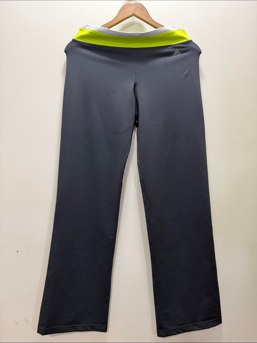 Adidas Women’s Dark Gray Wideleg Pants with Neon Yellow Waistband Size Medium